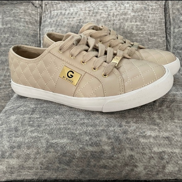 Women’s formal shoes - Picture 1 of 8